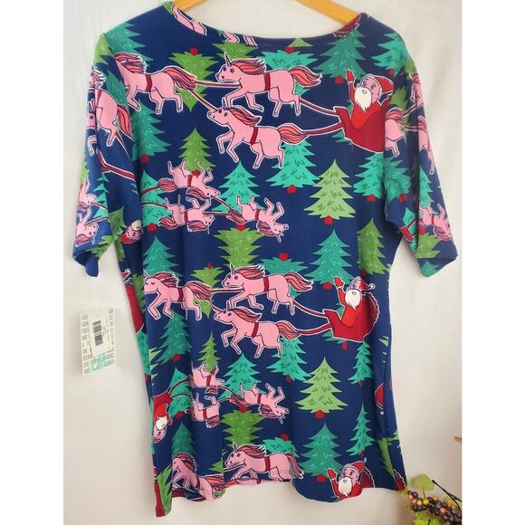 Nwt LuLaRoe Top Christmas 2XL Unicorn Santa Sleigh Gigi Leggings Material Shirt - Picture 2 of 10